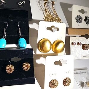 18 Pairs Wearable Earrings Grab Bag or Craft Lot PU487